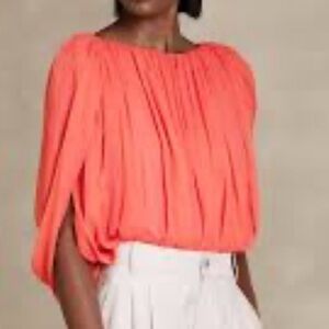 NWT AVELINE CRINKLE SILK TOP - Banana Republic